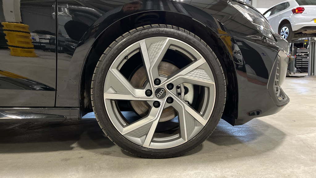 Audi A3 A3 35 Tfsi Black Edition S Tronic DG25WWA Black #5