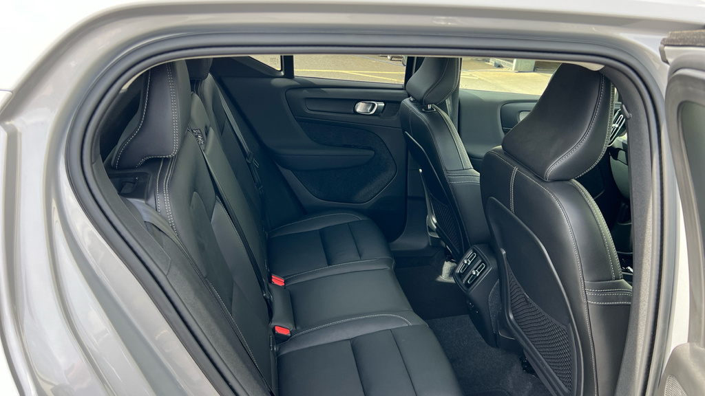 Volvo XC40 Xc40 2.0 B4p Ultimate Dark Silver #6