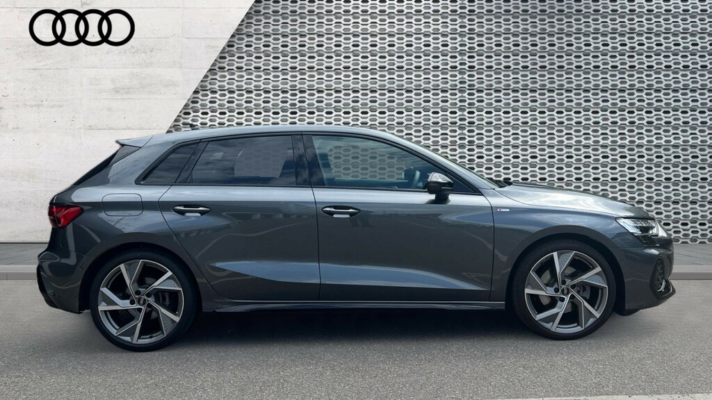 Audi A3 A3 1.5 Tfsi 150 Black Edition S Tronic KM75YZN Grey #4