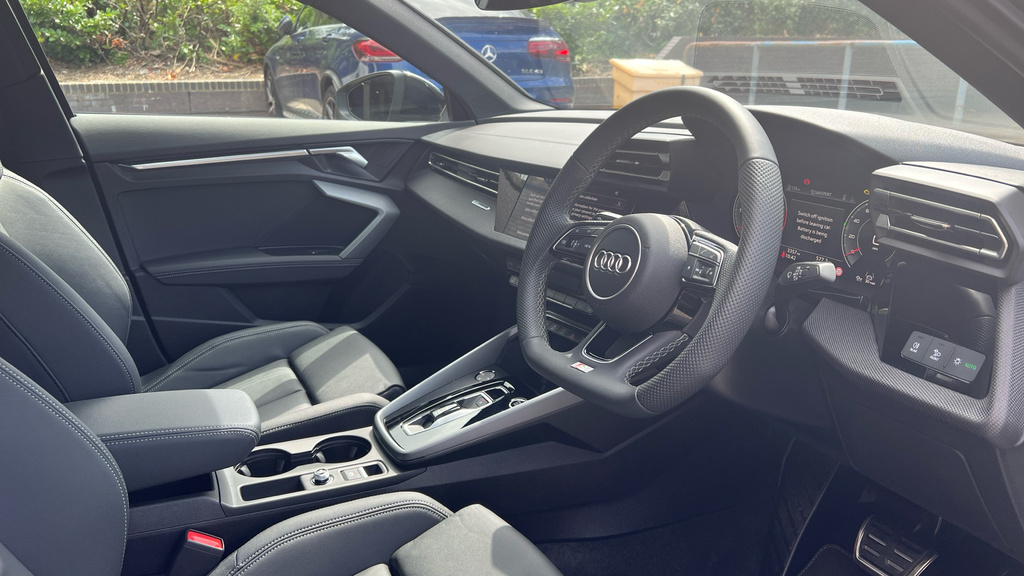 Audi A3 A3 1.5 Tfsi 150 Black Edition S Tronic KM75YZN Grey #6