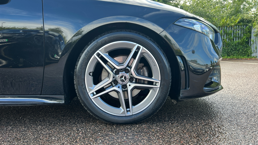 Mercedes-Benz A Class A Class A180d Amg Line Executive Black #5