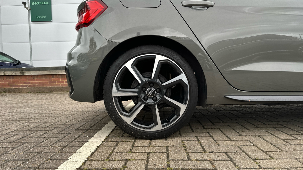 Audi A1 A1 25 Tfsi Black Edition RJ23ZRZ Grey #5