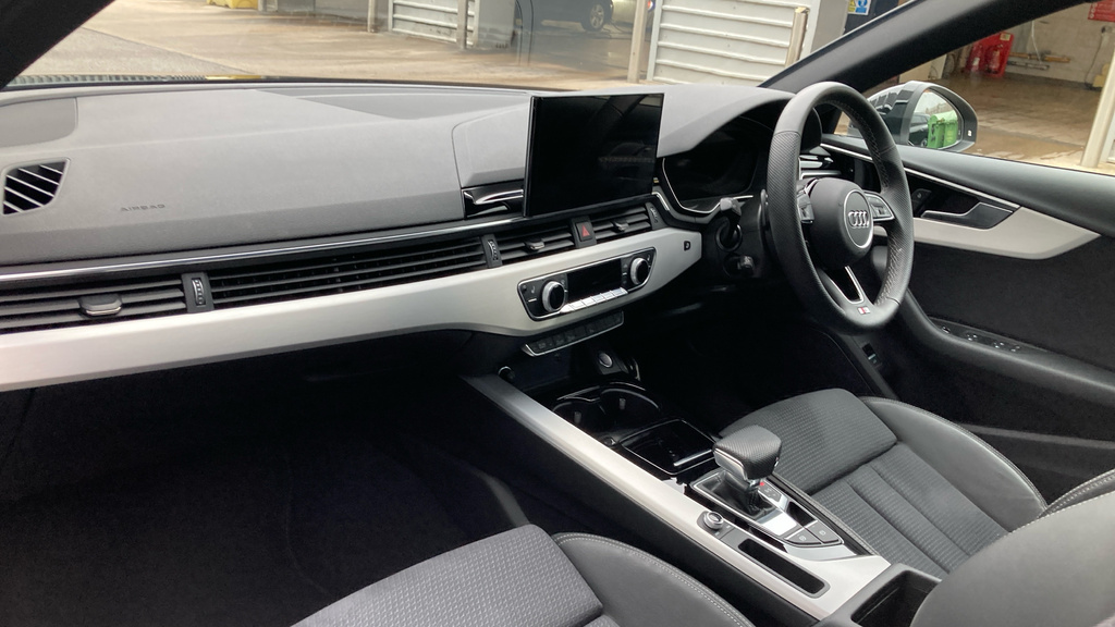 Audi A4 Avant A4 35 Tfsi S Line S Tronic OV23XEU Black #2