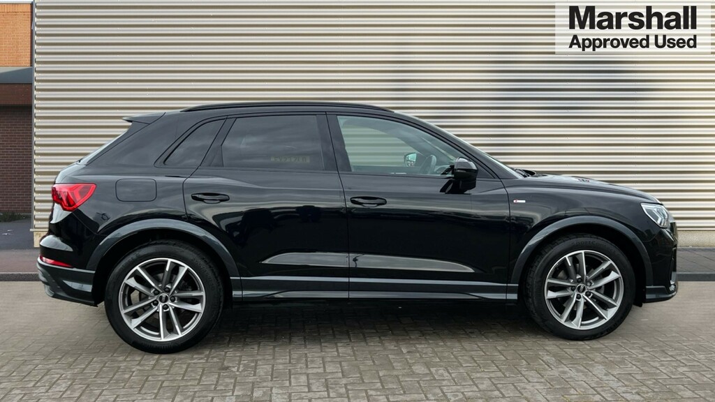 Audi Q3 Q3 35 Tfsi Black Edition S Tronic FV72OOG Black #2
