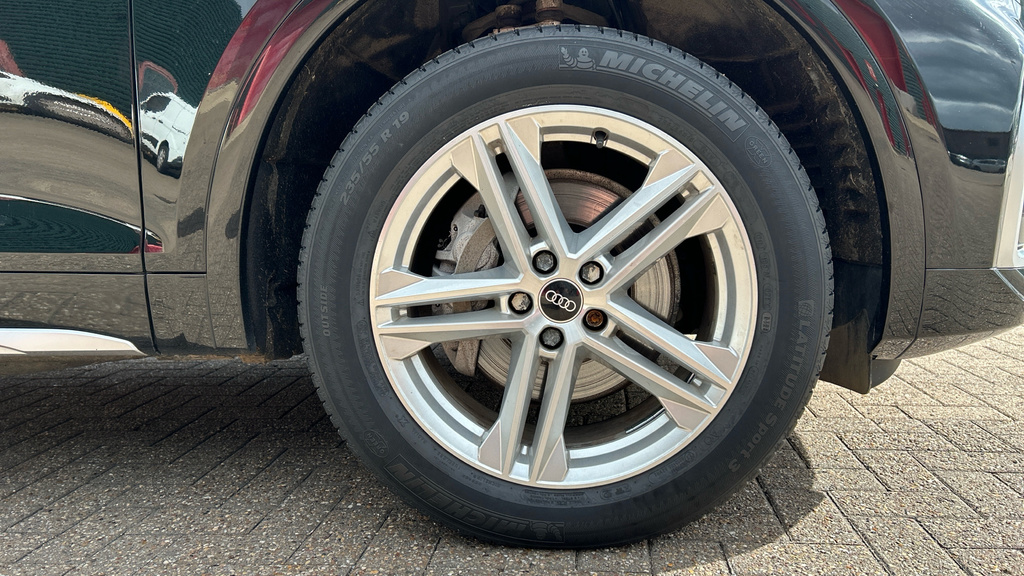 Audi Q5 Q5 40 Tdi Quattro S Line S Tronic KY23NPP Black #5