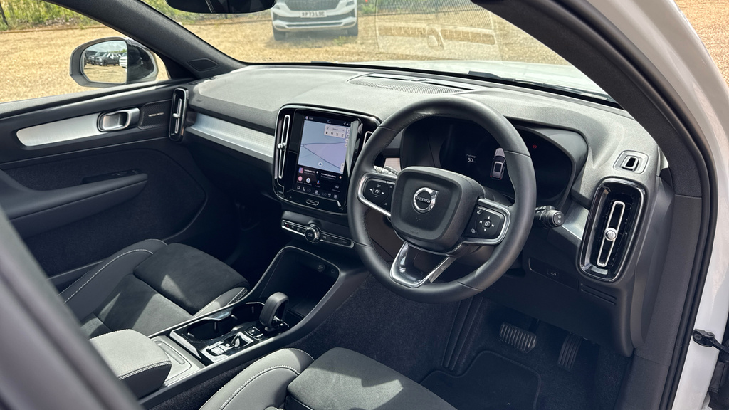 Volvo XC40 Xc40 2.0 B3p Ultra Dark WF75CJU White #4