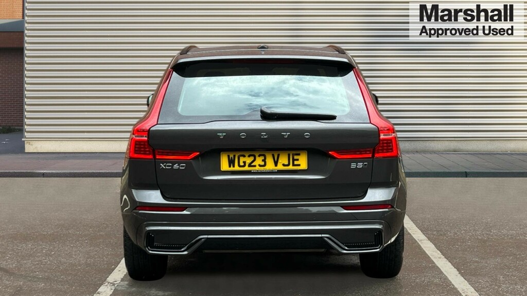 Volvo XC60 Xc60 2.0 B5p Plus Dark Awd Geartronic WG23VJE Grey #4