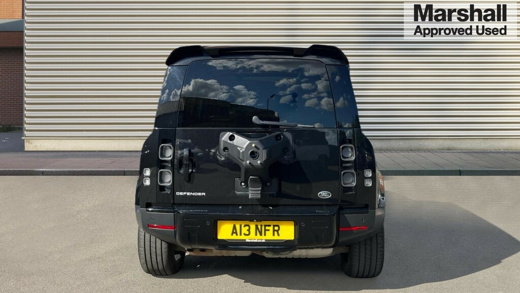Land Rover Defender 110 Defender 3.0 D250 Se 110 A13NFR Black #4
