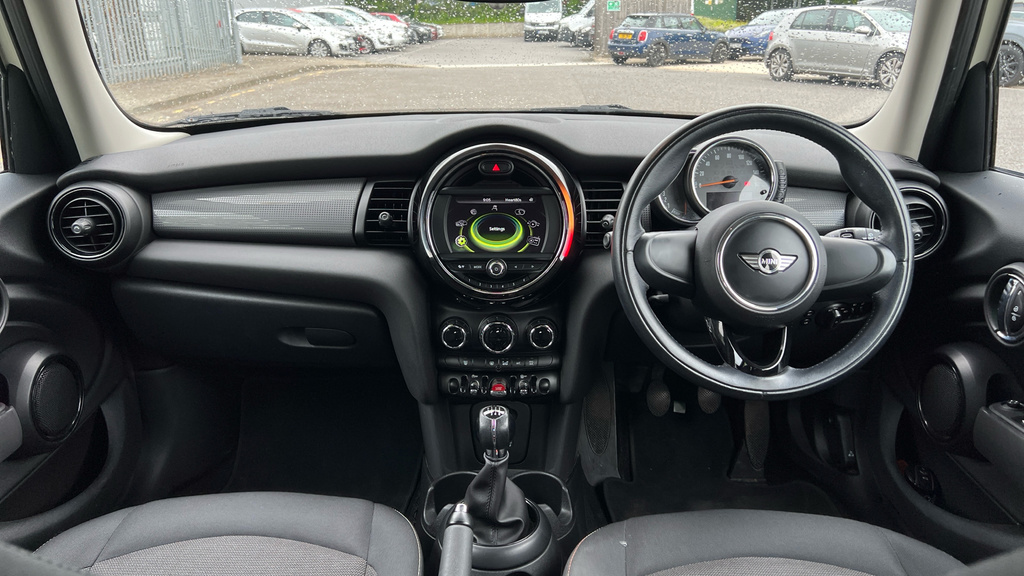 Mini Hatch Hatchback 1.2 One White #4