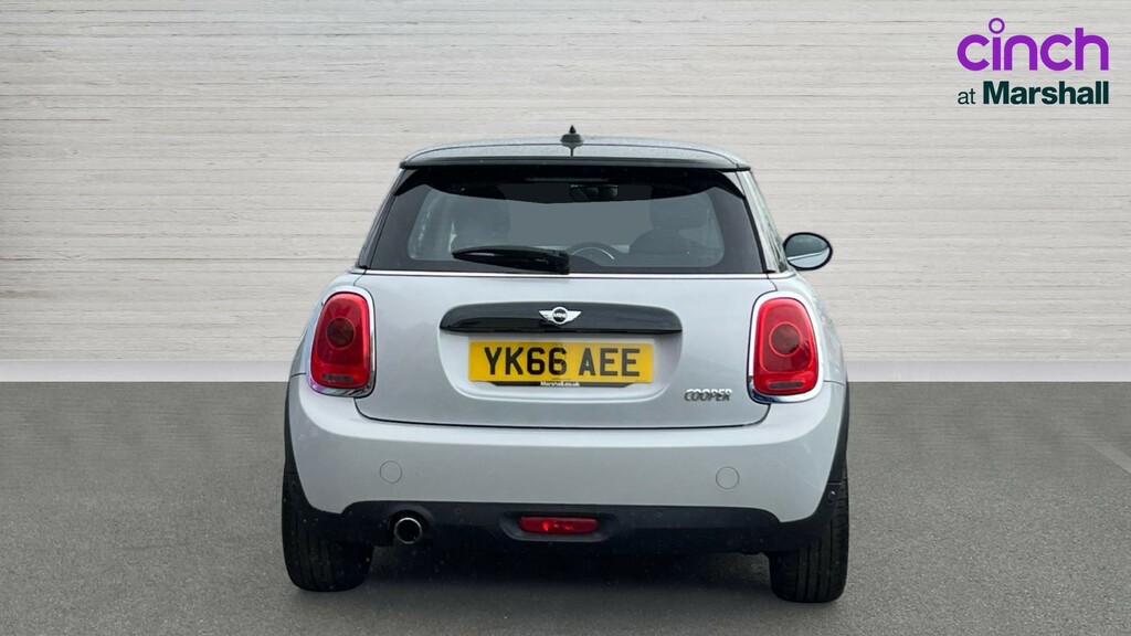 Mini Hatch Hatchback 1.5 Cooper YK66AEE Silver #4