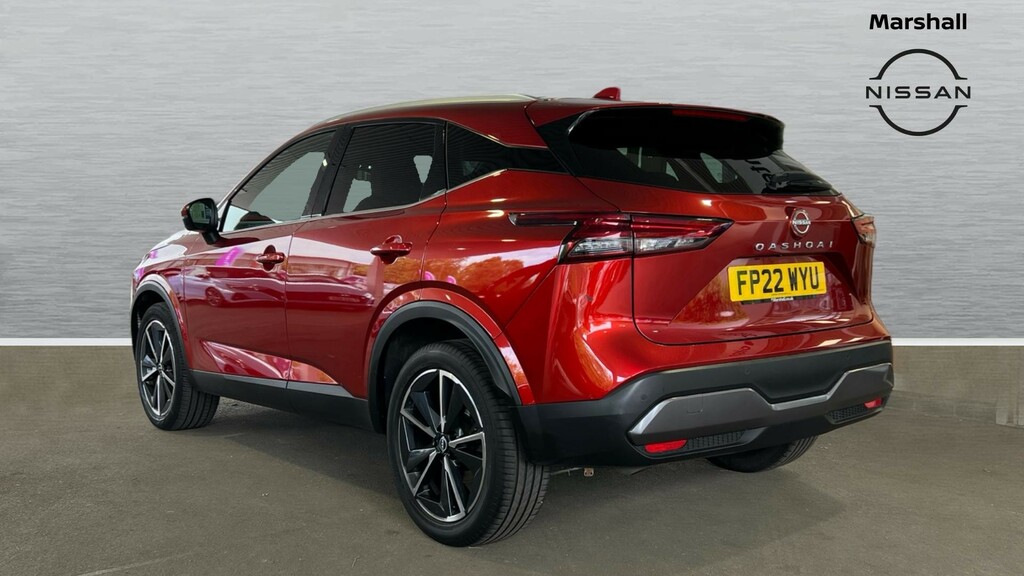 Nissan Qashqai Qashqai 1.3 Dig-t Mh 158 Tekna Xtronic FP22WYU Red #2