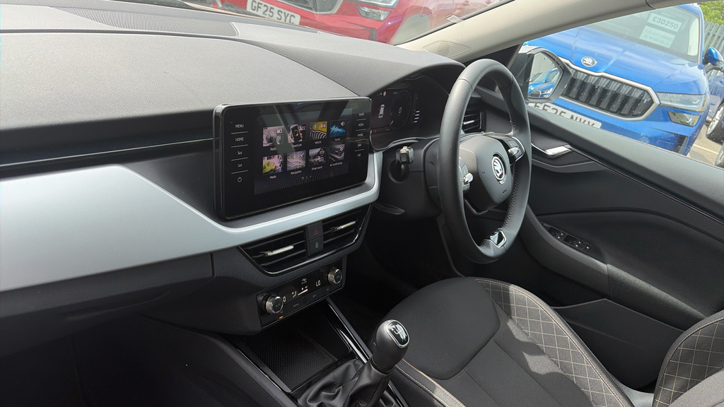Skoda Kamiq Kamiq 1.5 Tsi Se Drive Grey #2