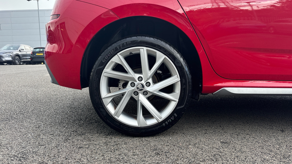 Skoda Kamiq Kamiq 1.5 Tsi Se L Executive GF23TFO Red #5