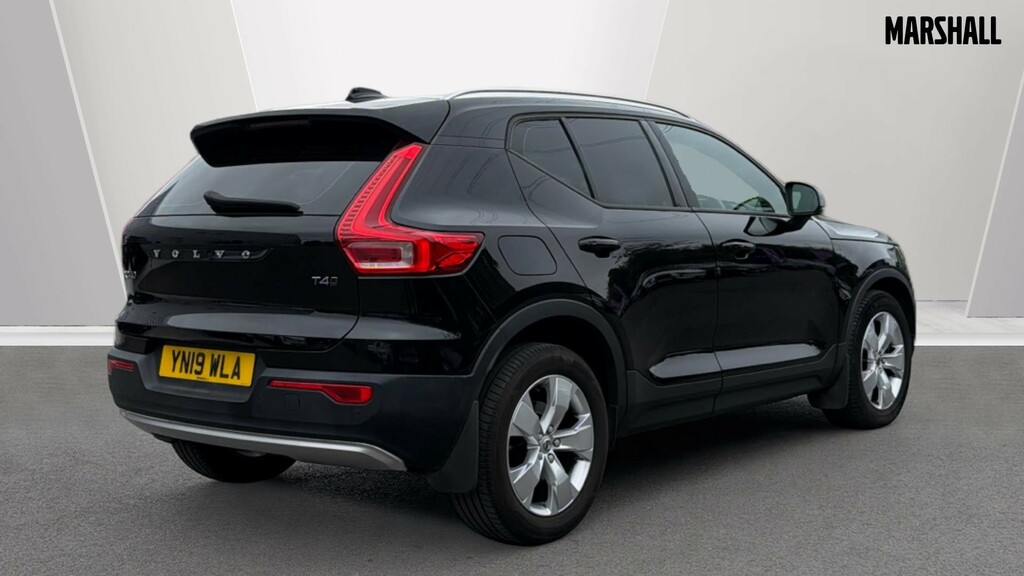 Volvo XC40 Xc40 2.0 T4 Momentum Pro Awd Geartronic YN19WLA Black #2