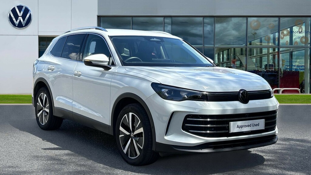 Volkswagen Tiguan Tiguan 1.5 Etsi 150 Elegance Launch Edition Ds White