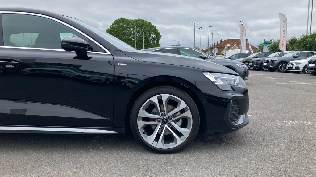 Audi A3 A3 1.5 Tfsi 150 S Line S Tronic LV75RYH Black #5
