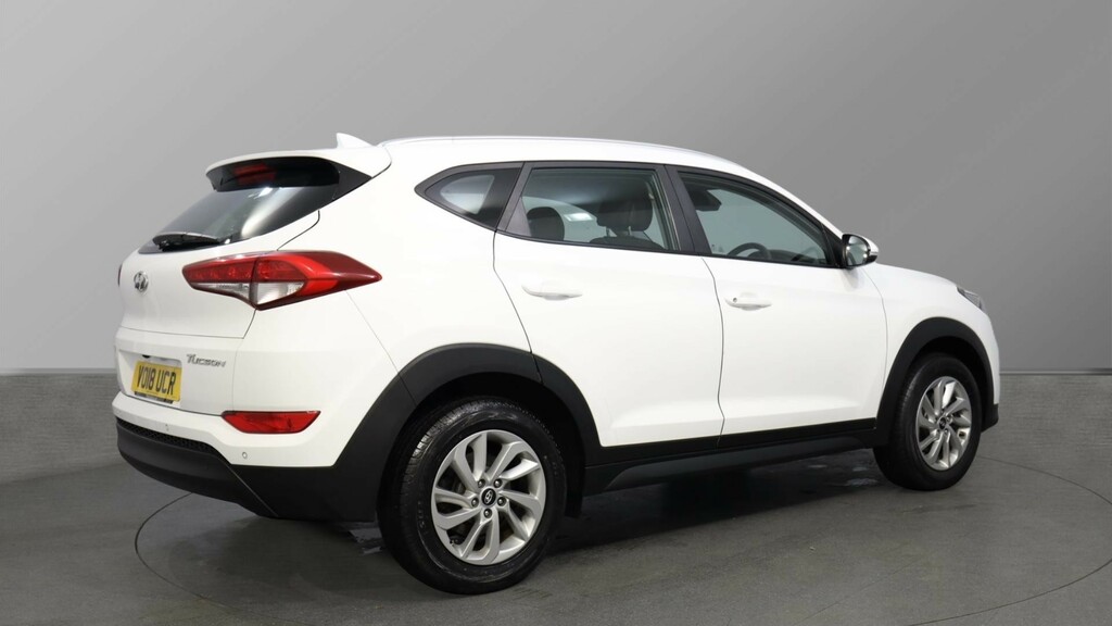 Hyundai Tucson Tucson 1.6 Gdi Blue Drive Se Nav 2Wd VO18UCR White #3