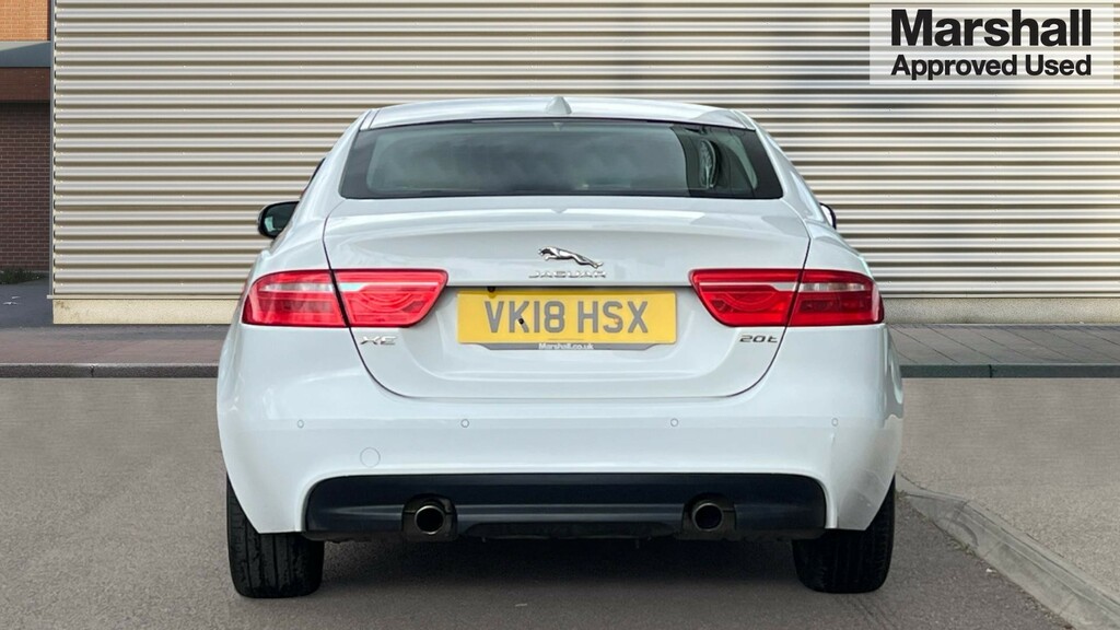 Jaguar XE Xe 2.0 Ingenium Prestige VK18HSX White #4