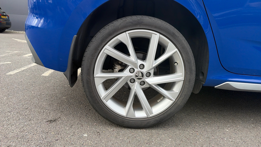 Skoda Kamiq Kamiq 1.5 Tsi Se L Executive RF22HBC Blue #5