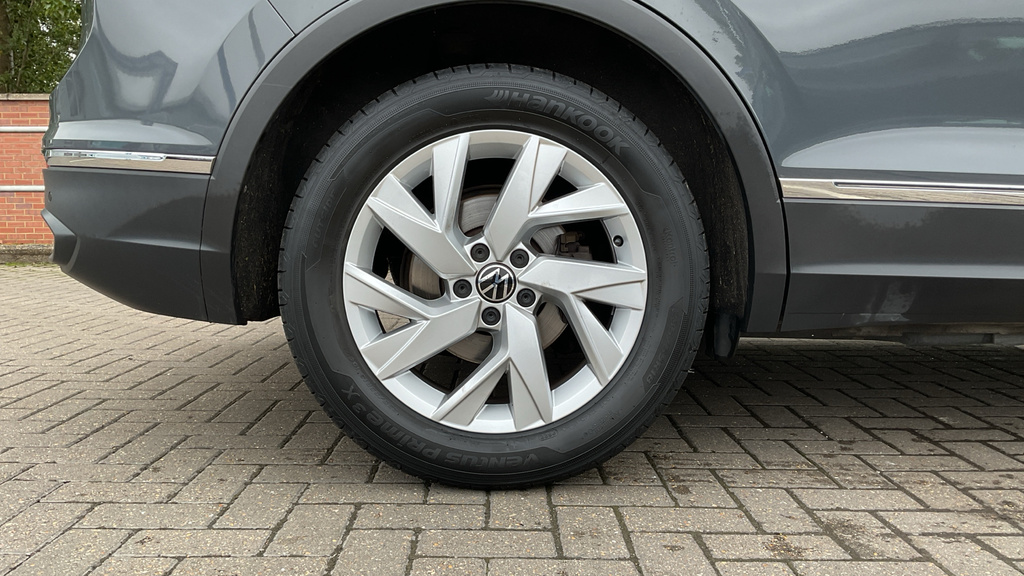 Volkswagen Tiguan Tiguan 1.5 Tsi 150 Life GK72HXS Grey #5