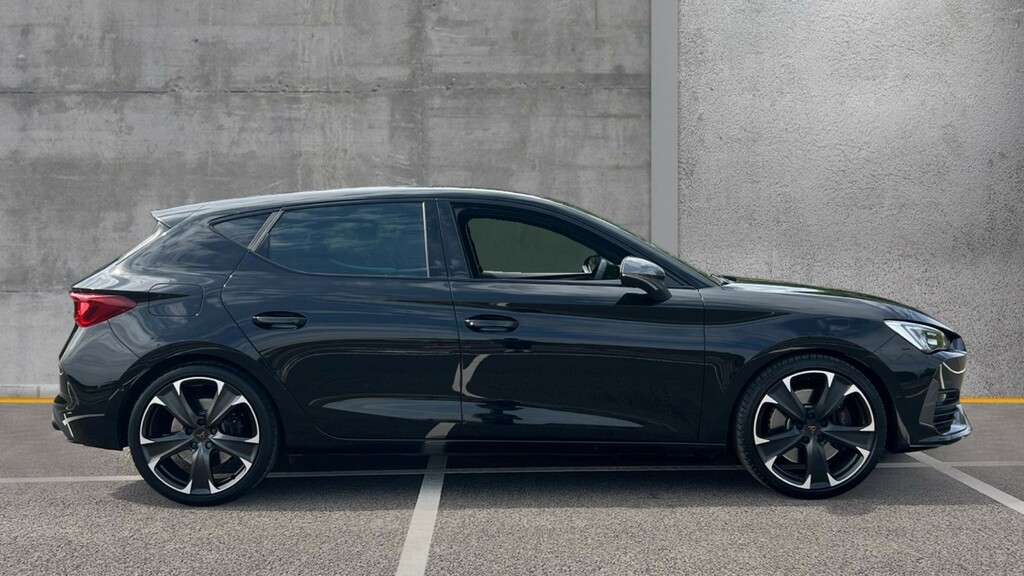 Cupra Leon Leon 2.0 Tsi 300 Vz2 Dsg Black #4