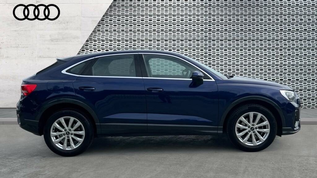 Audi Q3 Q3 35 Tfsi Sport S Tronic GK73DYT Blue #4