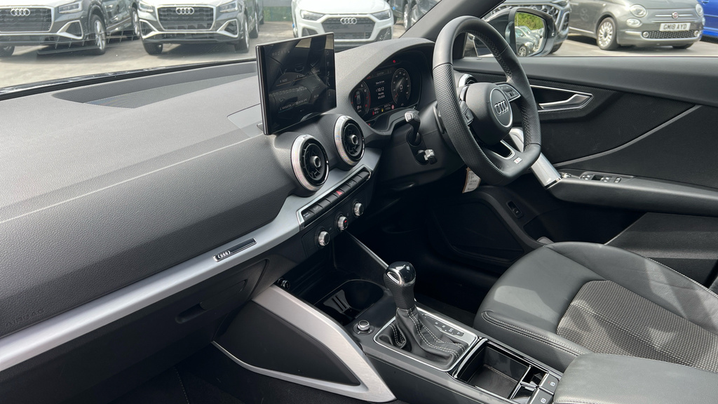 Audi Q2 Q2 35 Tfsi Black Edition S Tronic KR75CPK Blue #2