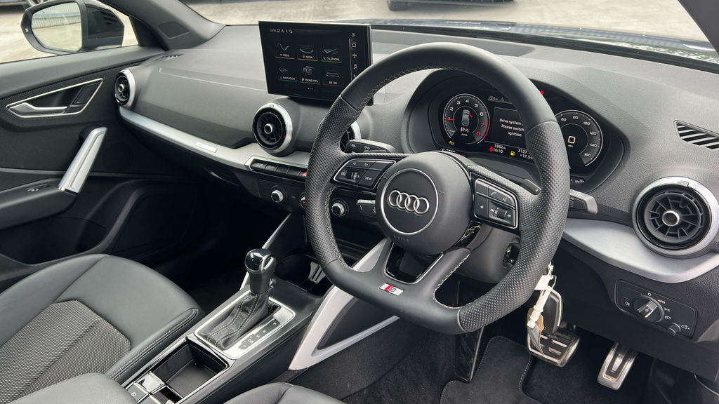 Audi Q2 Q2 35 Tfsi Black Edition S Tronic KR75CPK Blue #6