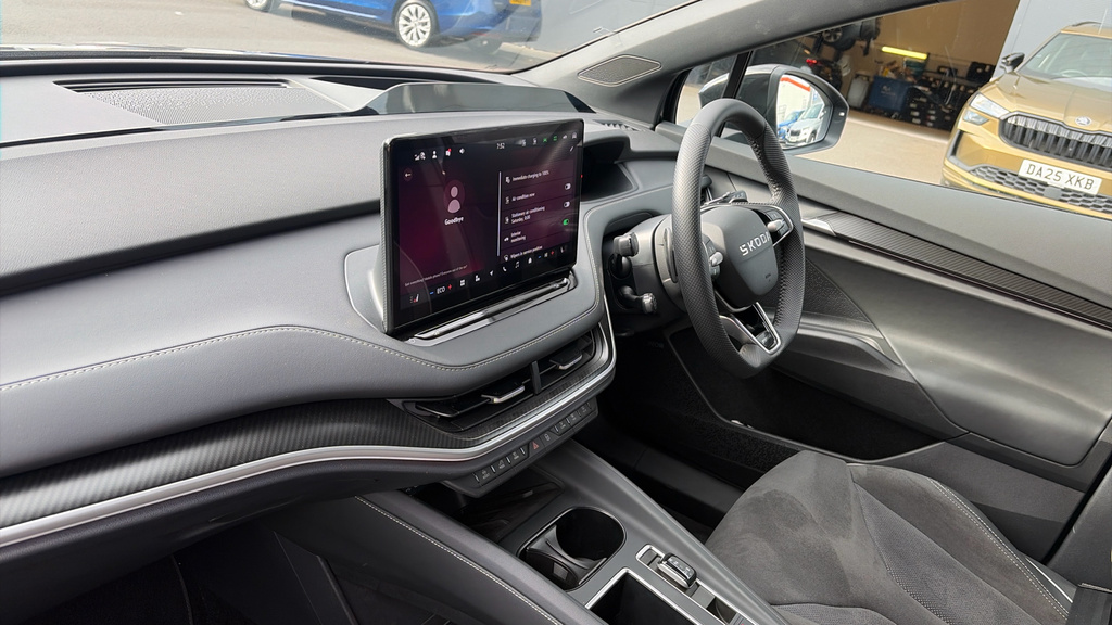 Skoda ENYAQ Enyaq 210Kw 85X Sportline 82Kwh 4X4 Black #2