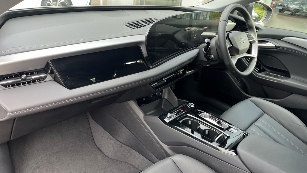 Audi A6 Avant A6 210Kw 83Kwh Sport Black #2