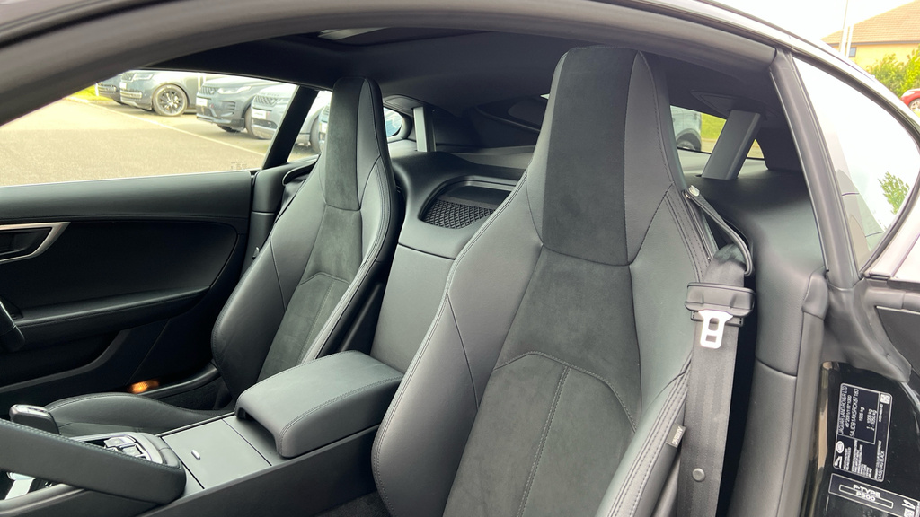 Jaguar F-Type F-type 2.0 P300 R-dynamic Plus Black #4