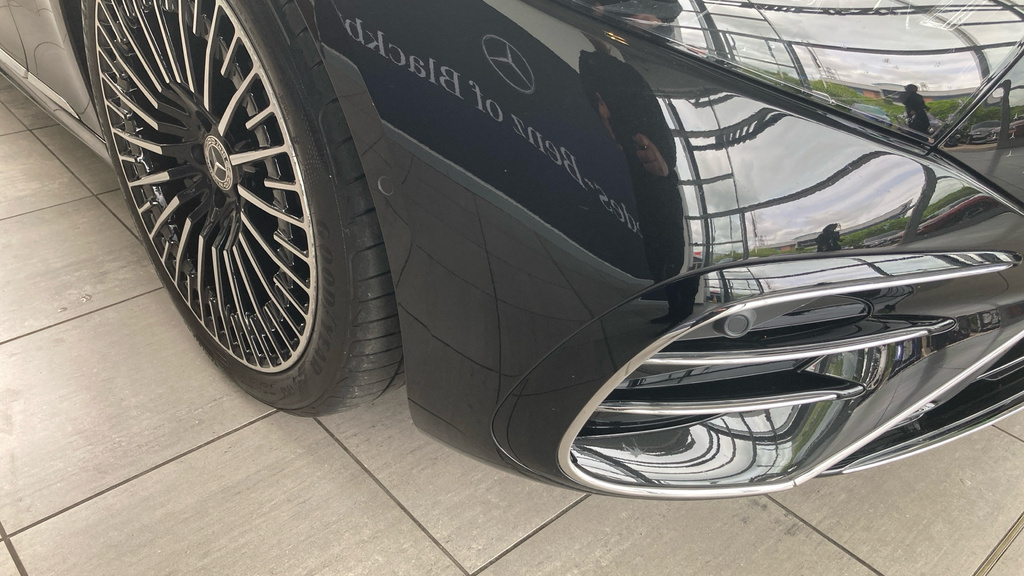 Mercedes-Benz EQS Hatchback Black #28