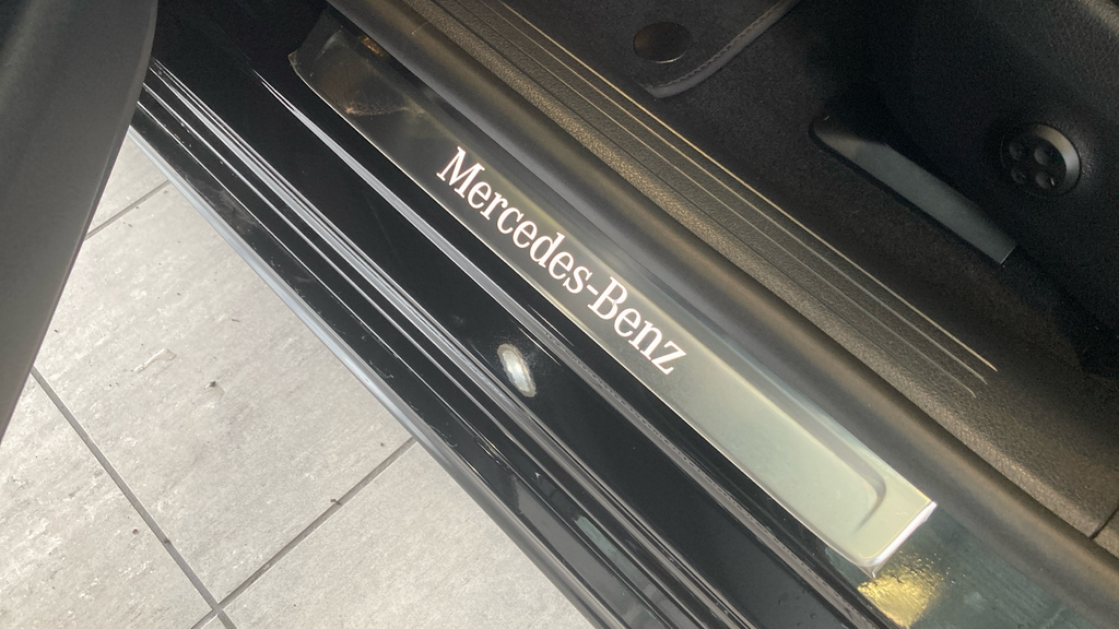 Mercedes-Benz EQS Hatchback Black #31