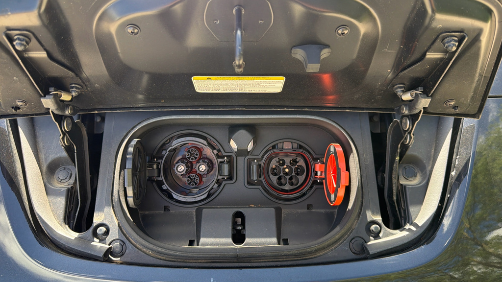 Nissan Leaf Electric Black #25