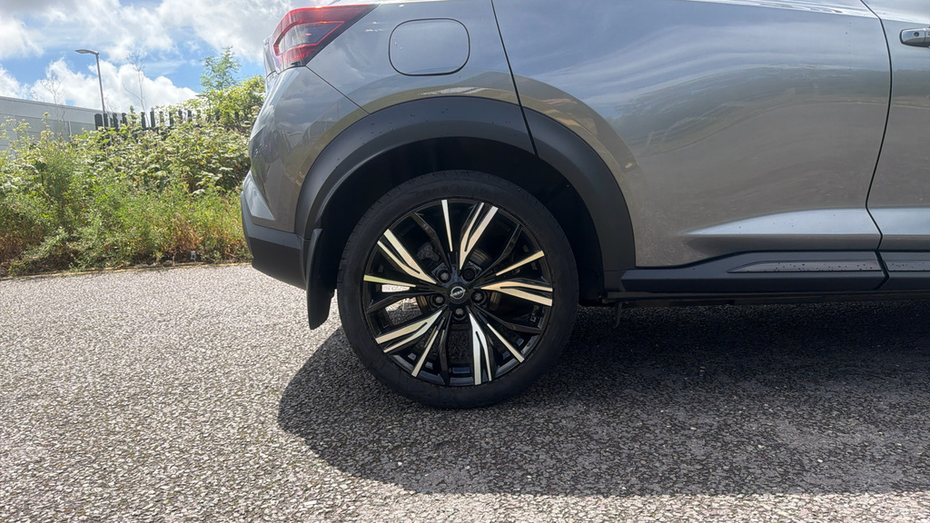 Nissan Juke Juke 1.0 Dig-t 114 Tekna SA72FWJ Grey #4