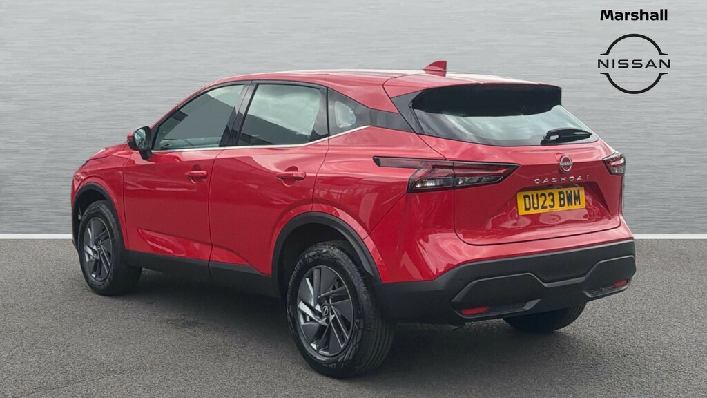 Nissan Qashqai Qashqai 1.3 Dig-t Mh Acenta Premium DU23BWM Red #2