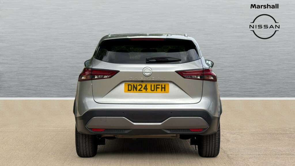 Nissan Qashqai Qashqai 1.3 Dig-t Mh 158 N-connecta Xtronic DN24UFH Silver #6