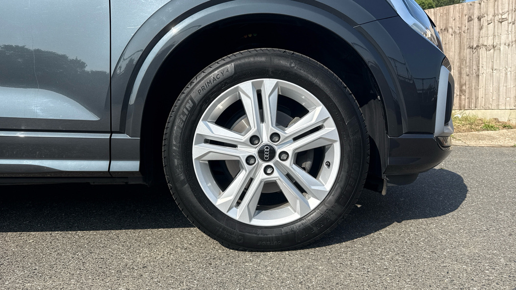 Audi Q2 Q2 35 Tfsi Sport LV72DYC Grey #5