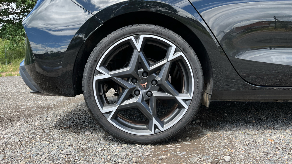 Cupra Leon Leon 1.5 Etsi 150 V2 Dsg Black #5