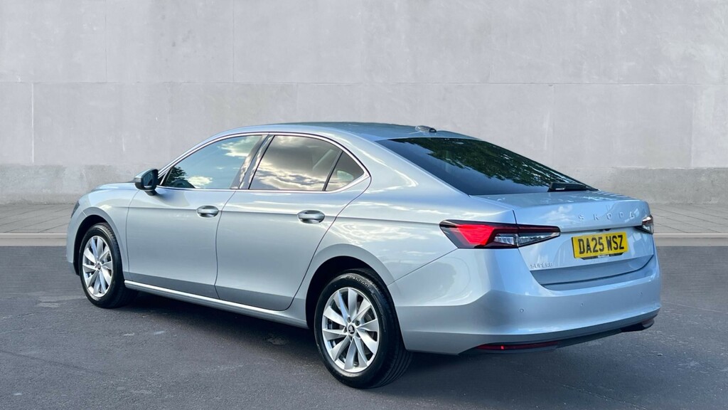 Skoda Superb Superb 2.0 Tdi Se Technology Dsg Silver #3