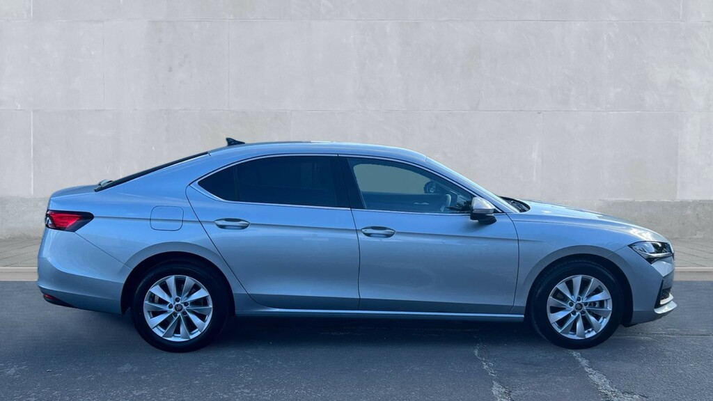 Skoda Superb Superb 2.0 Tdi Se Technology Dsg Silver #4