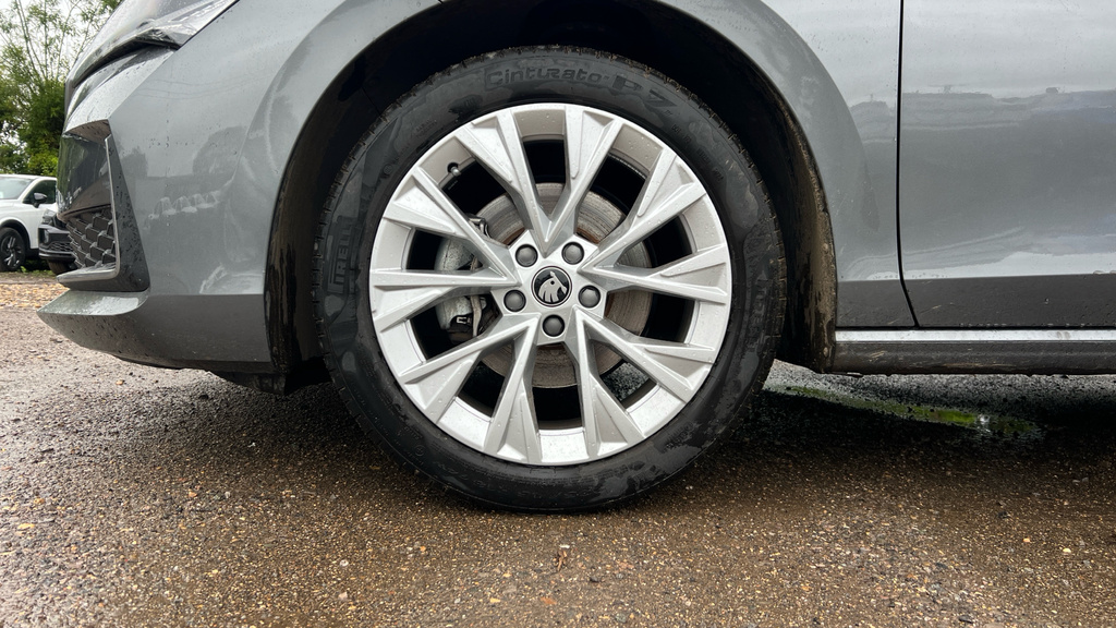 Skoda Superb Superb 2.0 Tdi Se L Dsg Grey #5