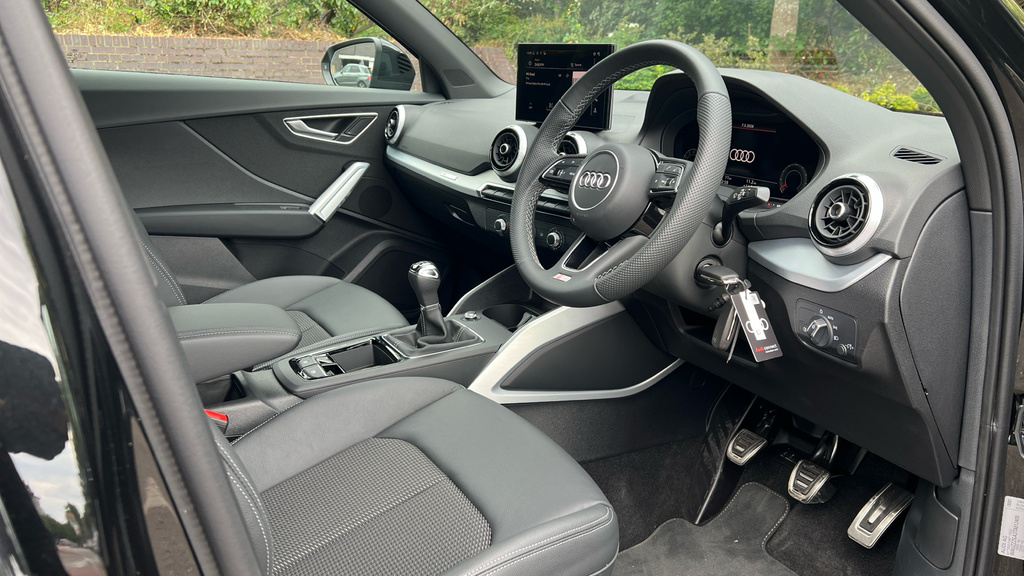 Audi Q2 Audi Q2 Estate 35 Tfsi S Line LV26RWY Black #6