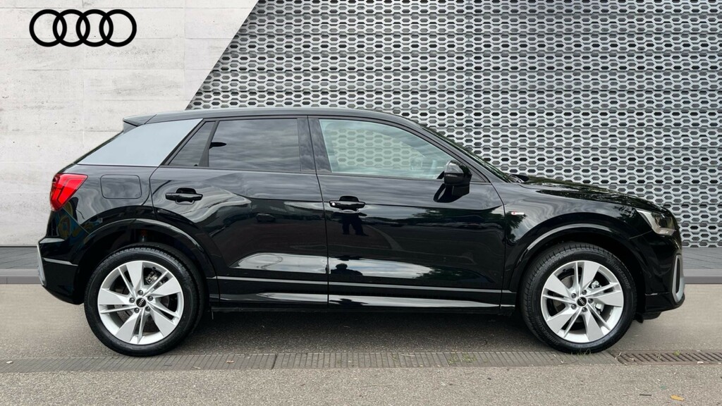Audi Q2 Audi Q2 Estate 35 Tfsi S Line LV26RWY Black #4