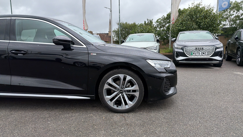 Audi A3 A3 1.5 Tfsi 150 S Line S Tronic DK75WWH Black #5