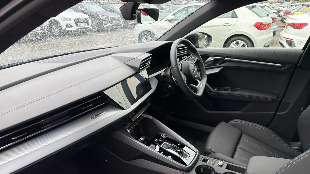 Audi A3 A3 1.5 Tfsi 150 S Line S Tronic DK75WWH Black #2