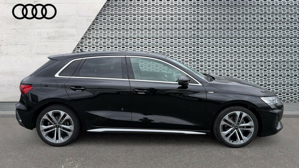 Audi A3 A3 1.5 Tfsi 150 S Line S Tronic DK75WWH Black #4