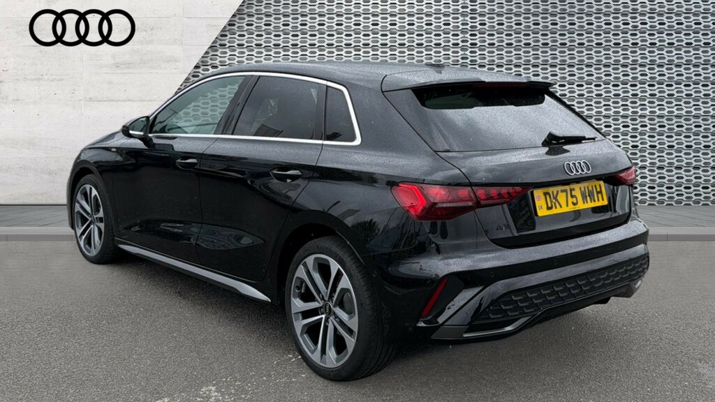 Audi A3 A3 1.5 Tfsi 150 S Line S Tronic DK75WWH Black #3
