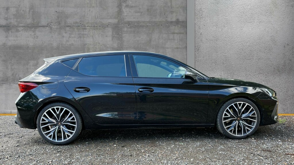 Cupra Leon Leon 2.0 Tsi 300 Vz2 Dsg Black #4