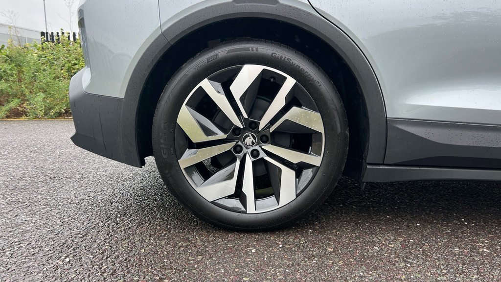 Skoda Elroq Elroq Sportline 85 82 Kwh 286 Ps Single Speed Silver #5